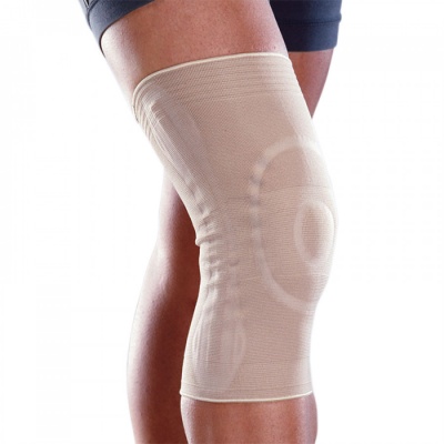 Бандаж коленный с закрытой коленной чашечкой и пружинными ребрами жесткости 8103 "Orliman" в магазине Склад Медтехники